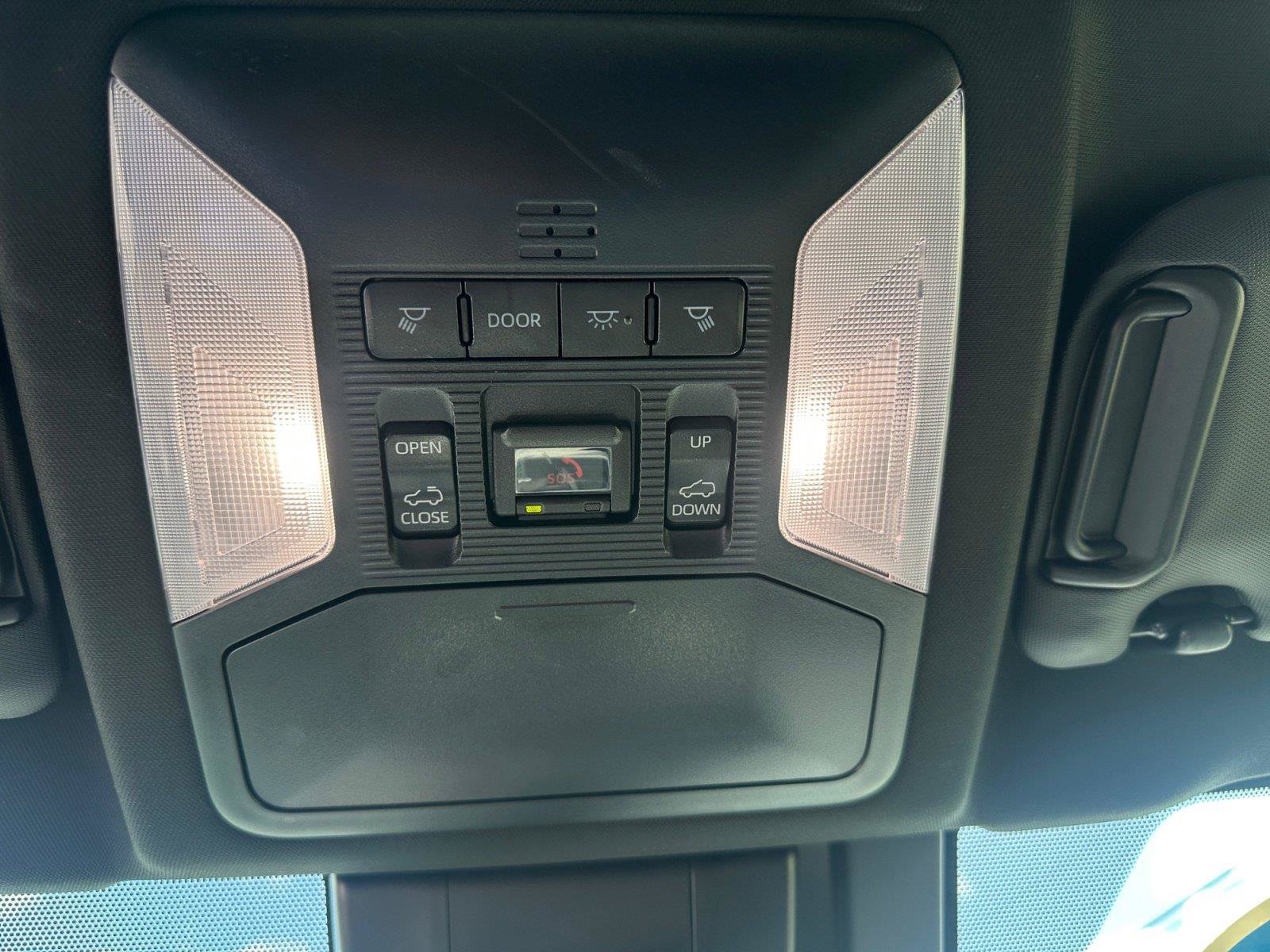 Used 2023 Toyota RAV4 SE w/ Convenience Package AWD/4WD image 22
