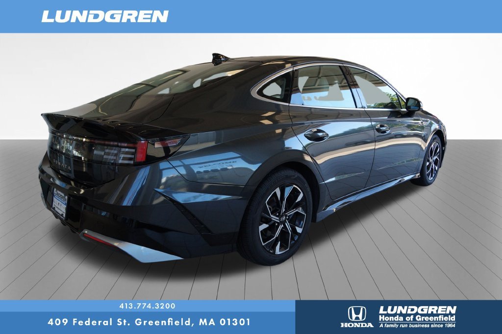 Used 2025 Hyundai Sonata SEL FWD image 9