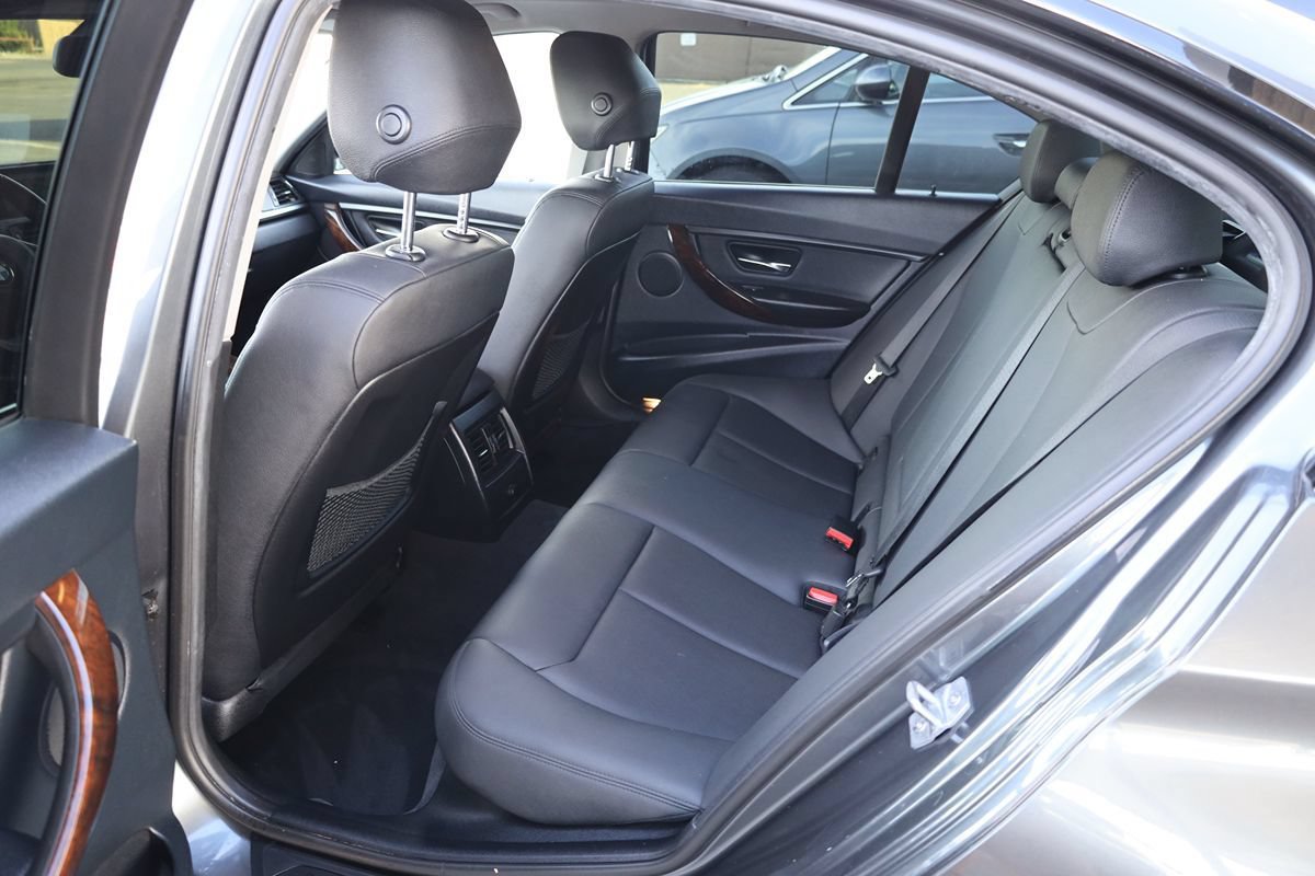 Used 2015 BMW 328i Sedan RWD image 11