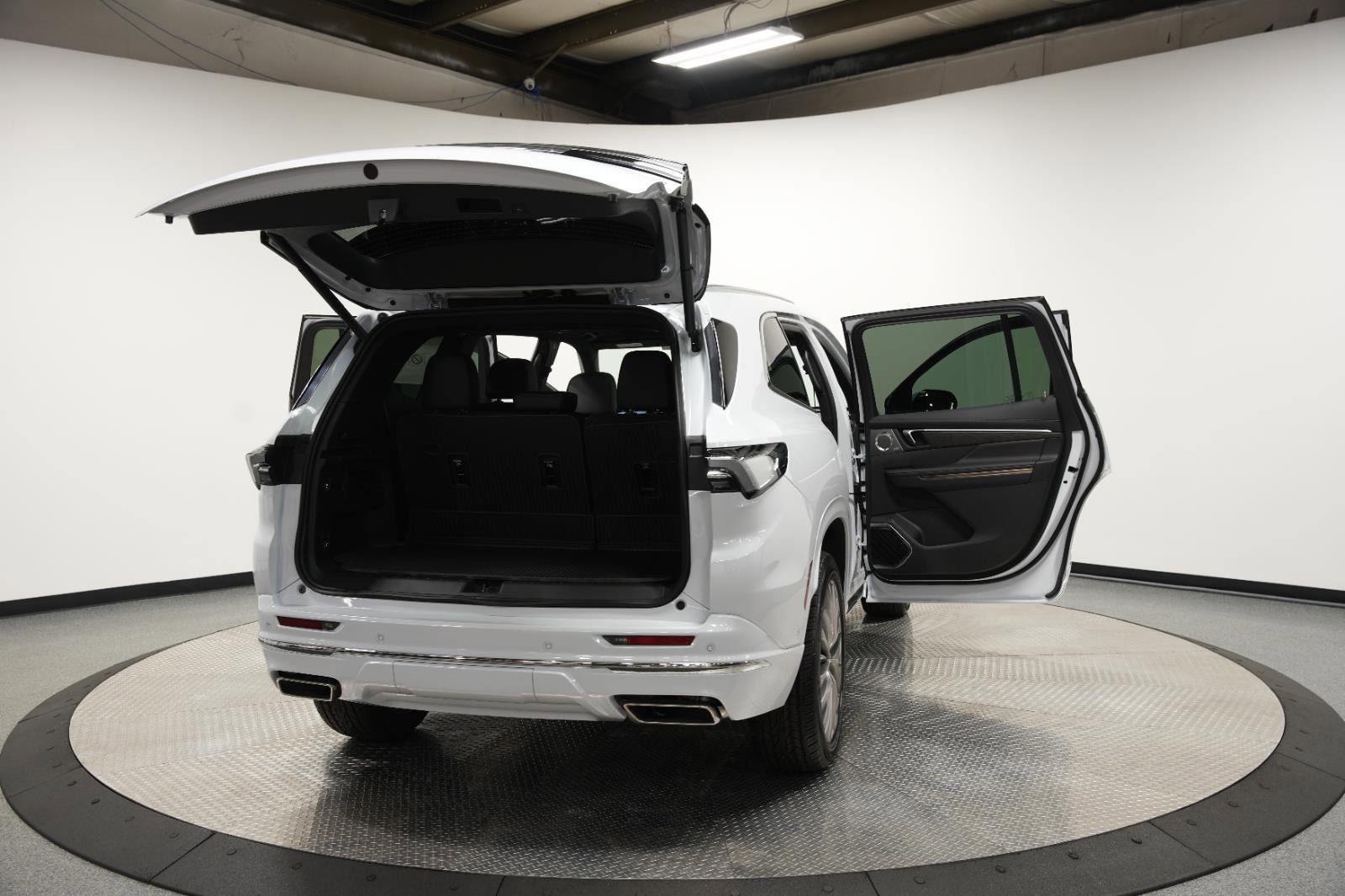 New 2026 Buick Enclave Avenir w/ Super Cruise Package image 12