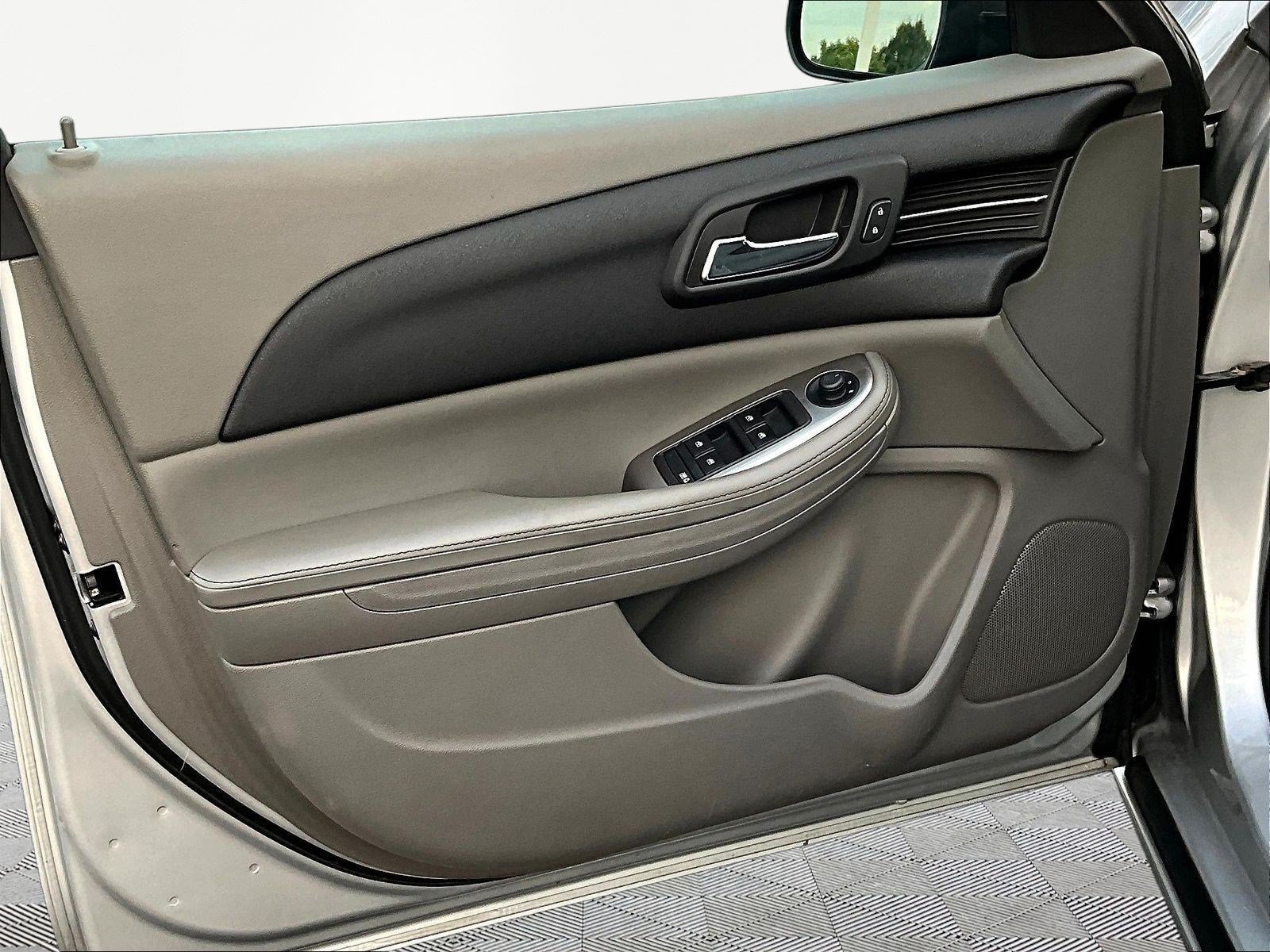 Used 2014 Chevrolet Malibu LS FWD image 17