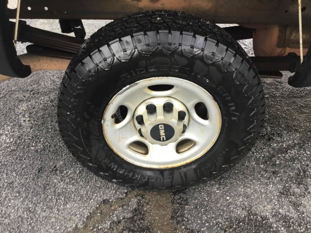 Used 2007 GMC Sierra 2500 W/T RWD image 16
