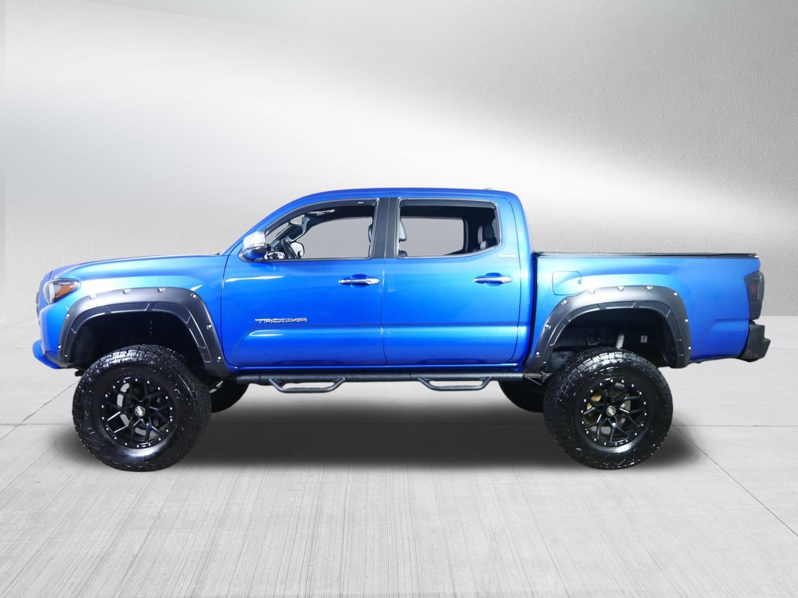 Used 2018 Toyota Tacoma Limited AWD/4WD image 4