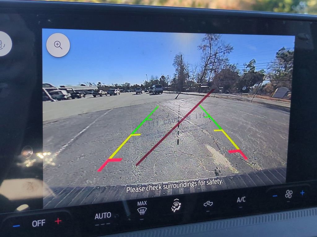 New 2025 Ford Maverick XL w/ Equipment Group 102A image 19