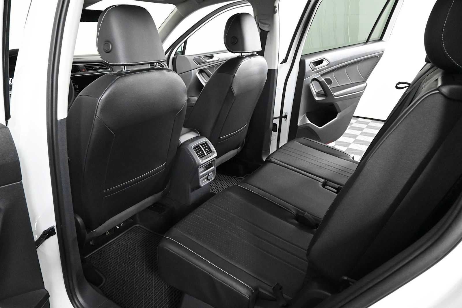 Certified 2022 Volkswagen Tiguan SE FWD image 13