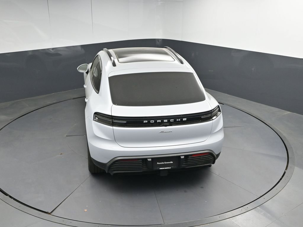 New 2026 Porsche Macan Electric RWD image 37