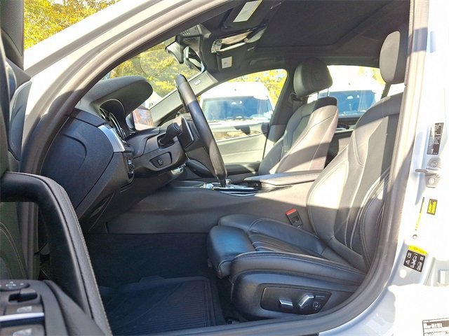 Used 2019 BMW 530i xDrive w/ Convenience Package image 13