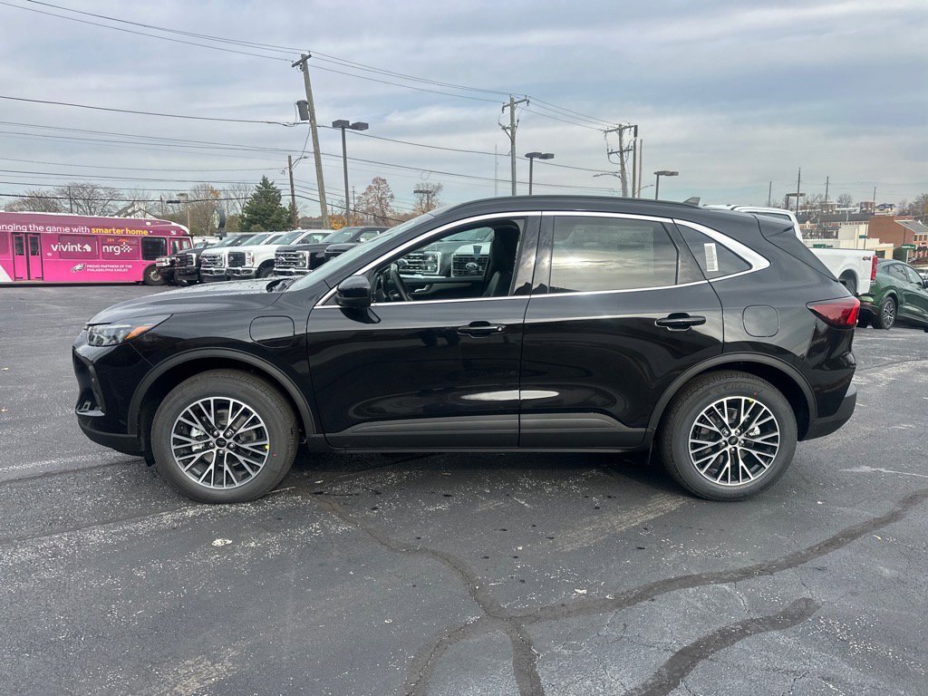 New 2026 Ford Escape SE w/ PHEV Premium Package image 10