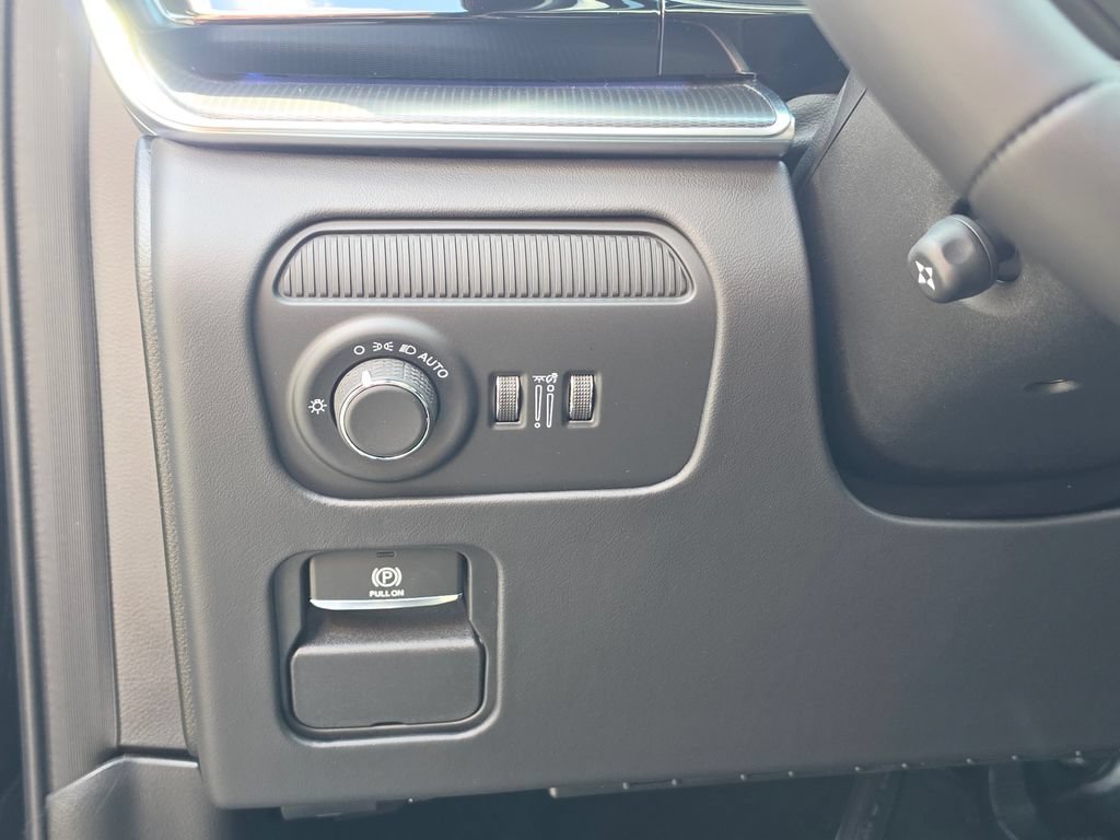 New 2026 Jeep Grand Wagoneer Summit AWD/4WD image 16