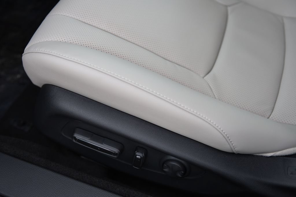 New 2026 Honda Accord EX-L image 13