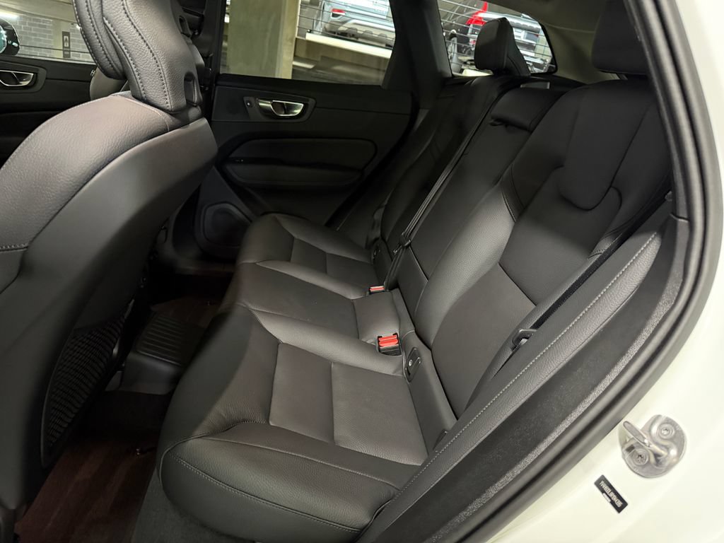 Certified 2024 Volvo XC60 T8 Plus w/ Protection Package Premier AWD/4WD image 23