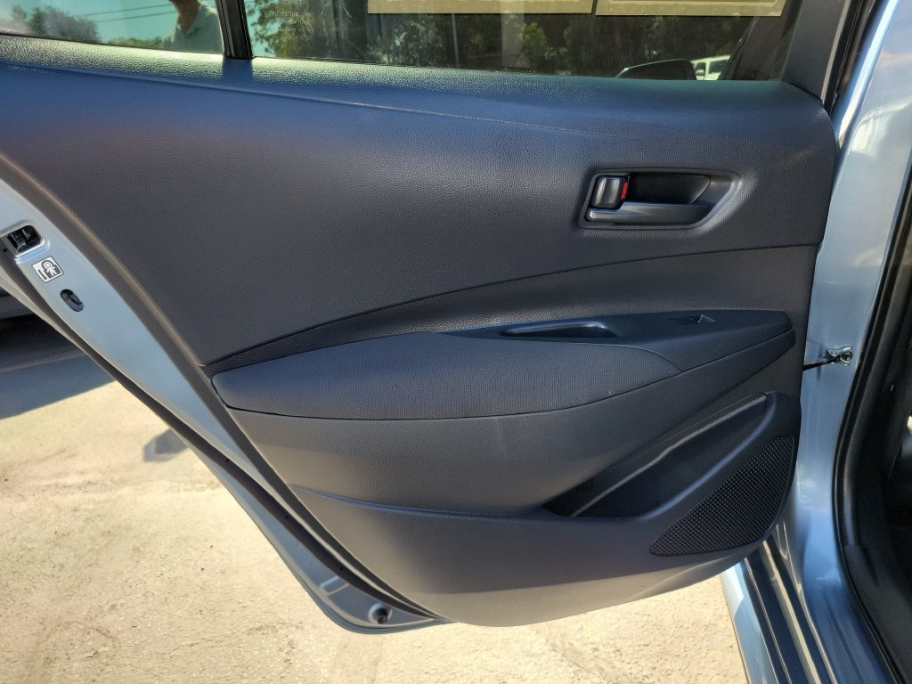 Used 2025 Toyota Corolla LE w/ LE Premium Package FWD image 16