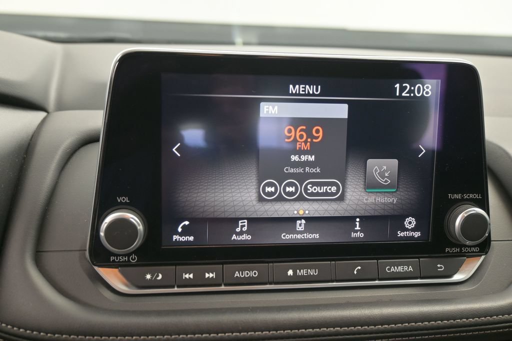 Used 2024 Nissan Rogue S FWD image 30