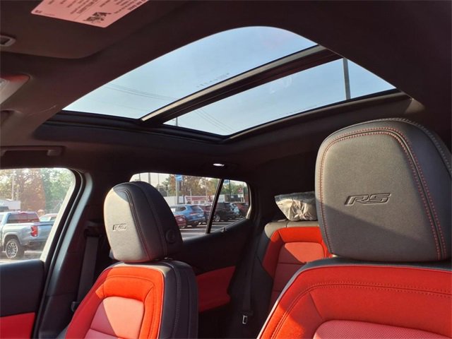 New 2025 Chevrolet Equinox EV RS image 10