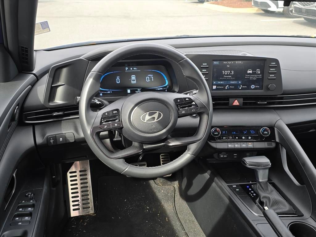 Certified 2025 Hyundai Elantra Sport image 14