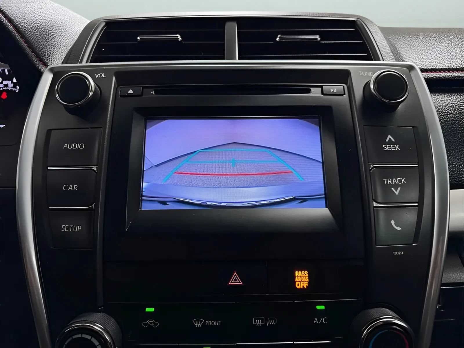 Used 2017 Toyota Camry SE FWD image 20