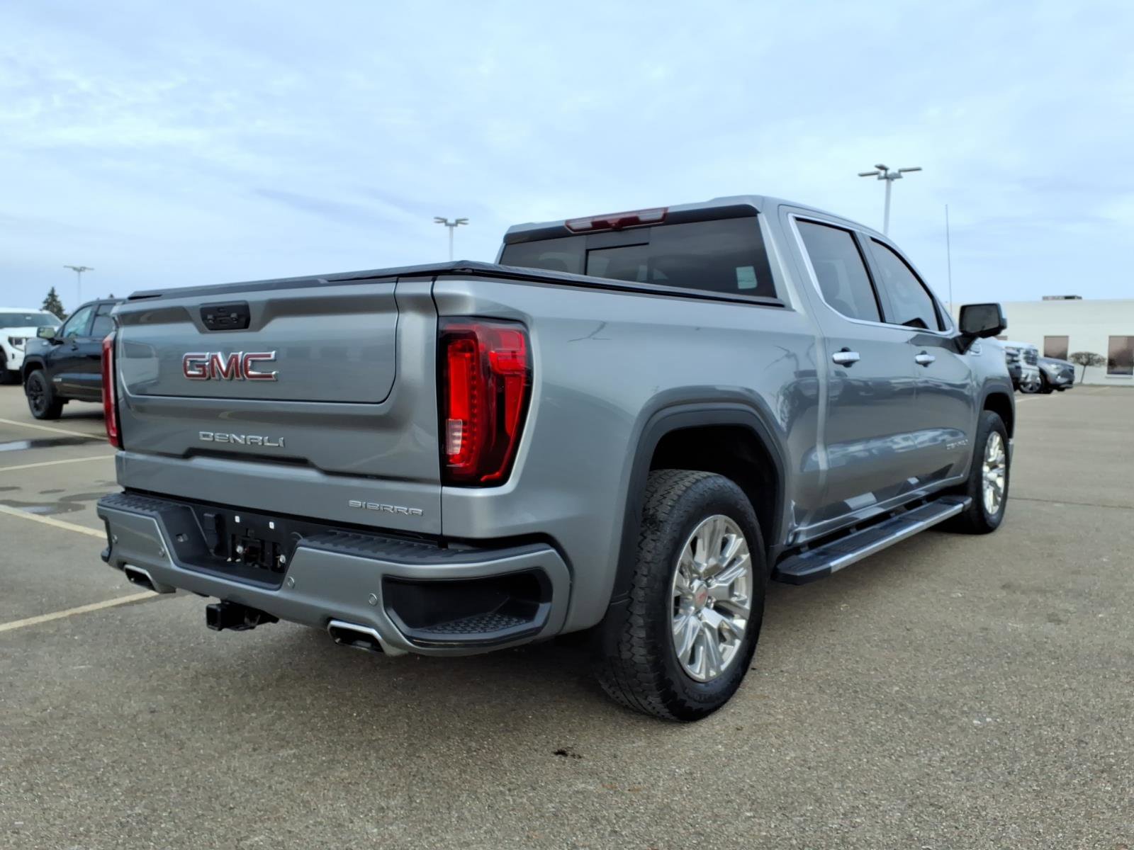 Used 2023 GMC Sierra 1500 Denali image 7