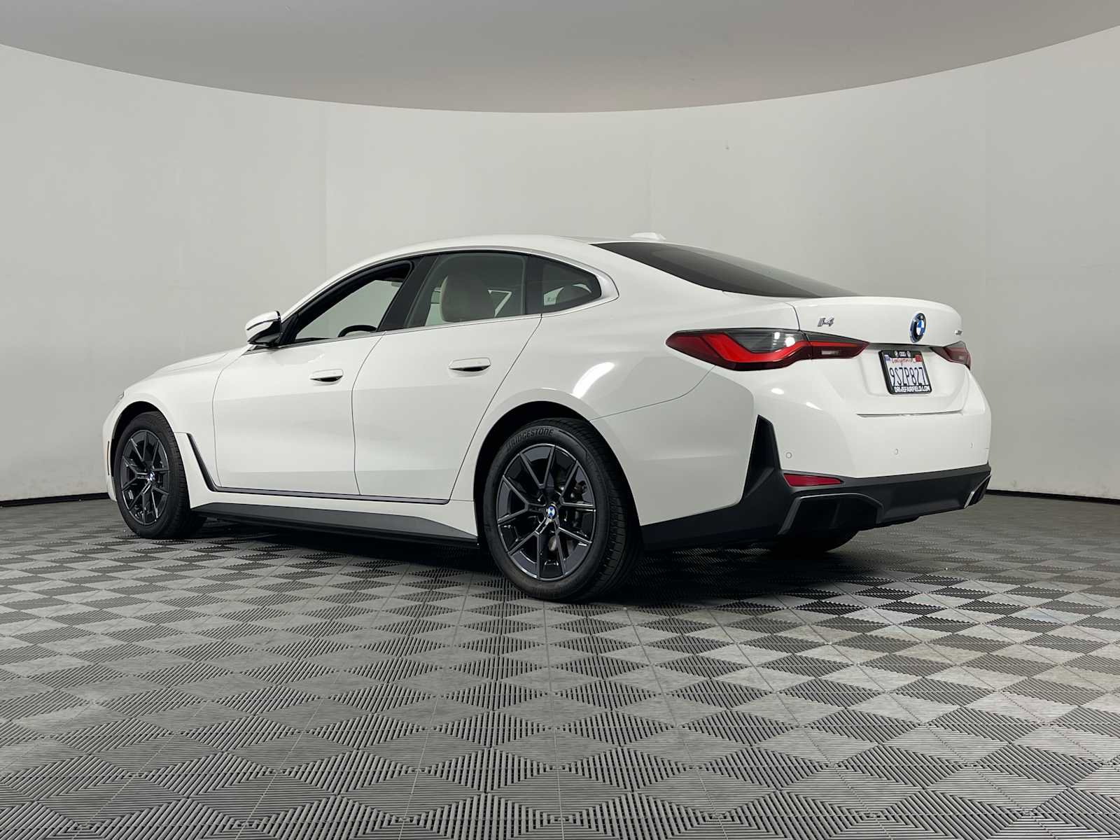 Used 2025 BMW i4 eDrive40 w/ Premium Package image 8