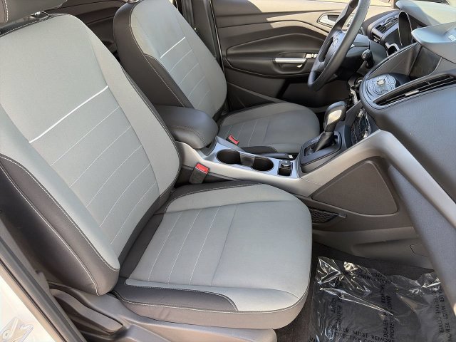 Used 2015 Ford Escape SE w/ Equipment Group 201A FWD image 11