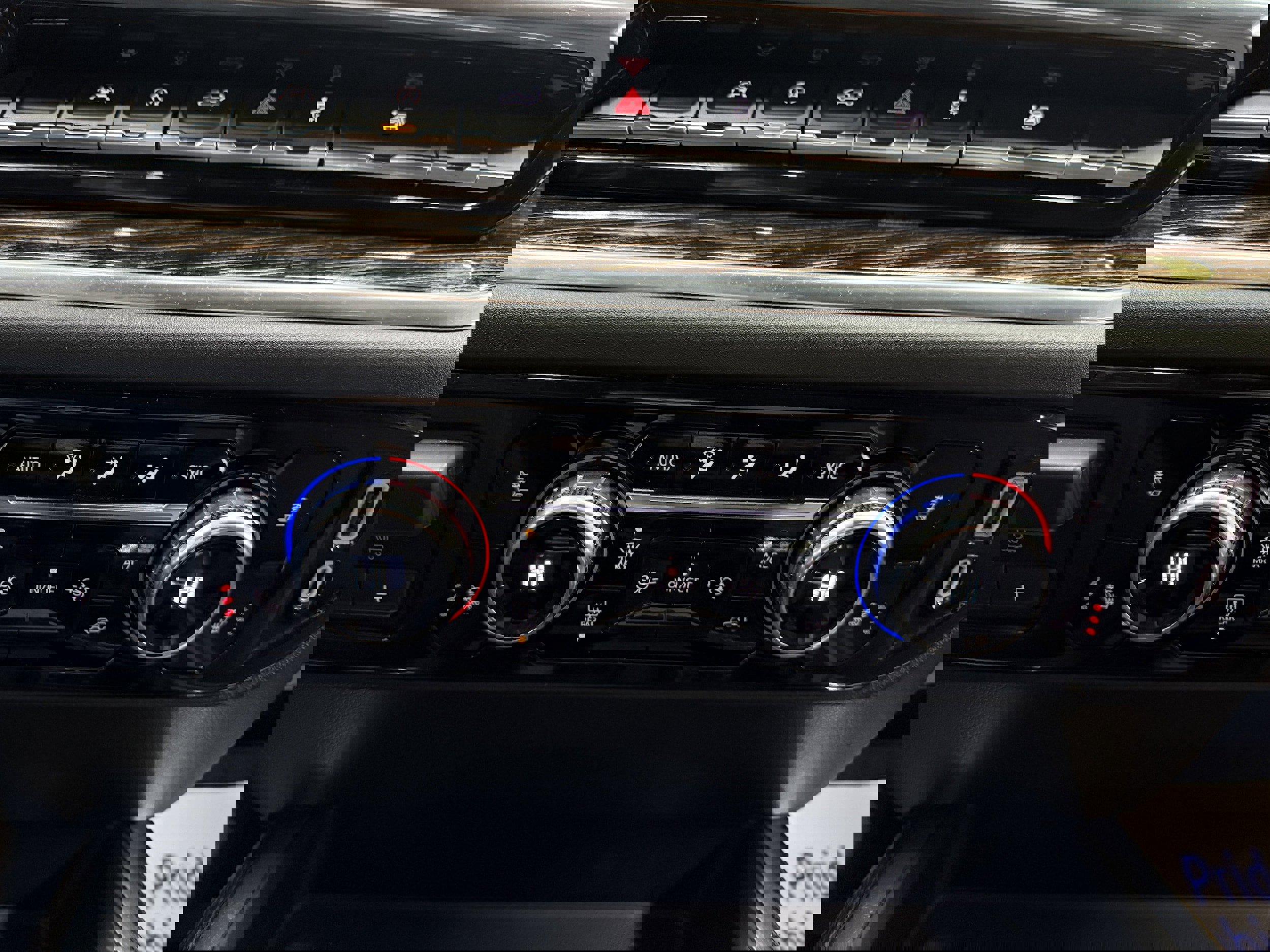 Used 2022 GMC Sierra 1500 Elevation image 16