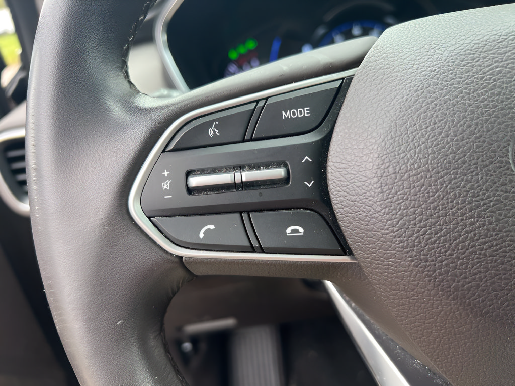 Used 2020 Hyundai Santa Fe Limited AWD/4WD image 21