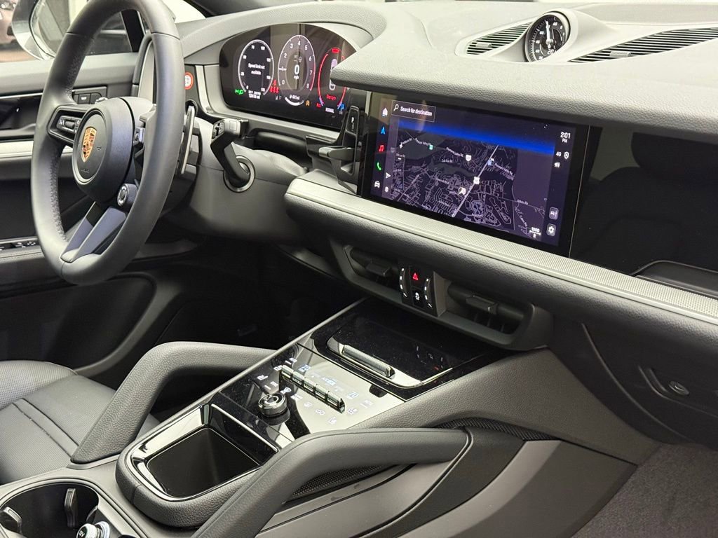 Certified 2025 Porsche Cayenne Coupe image 26