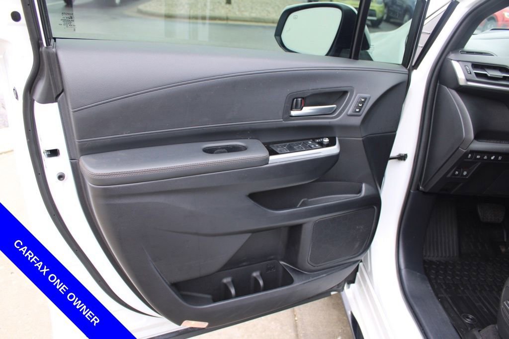 Used 2025 Toyota Sienna Platinum image 20
