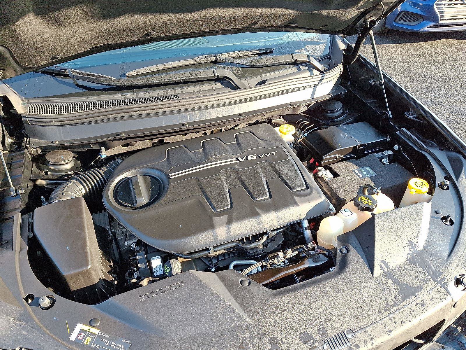 Used 2019 Jeep Cherokee Latitude w/ Cold Weather Group image 27