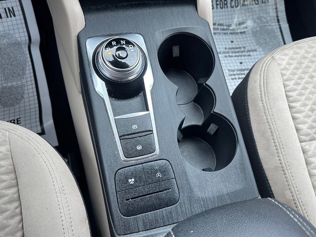 Used 2020 Ford Escape SE image 46