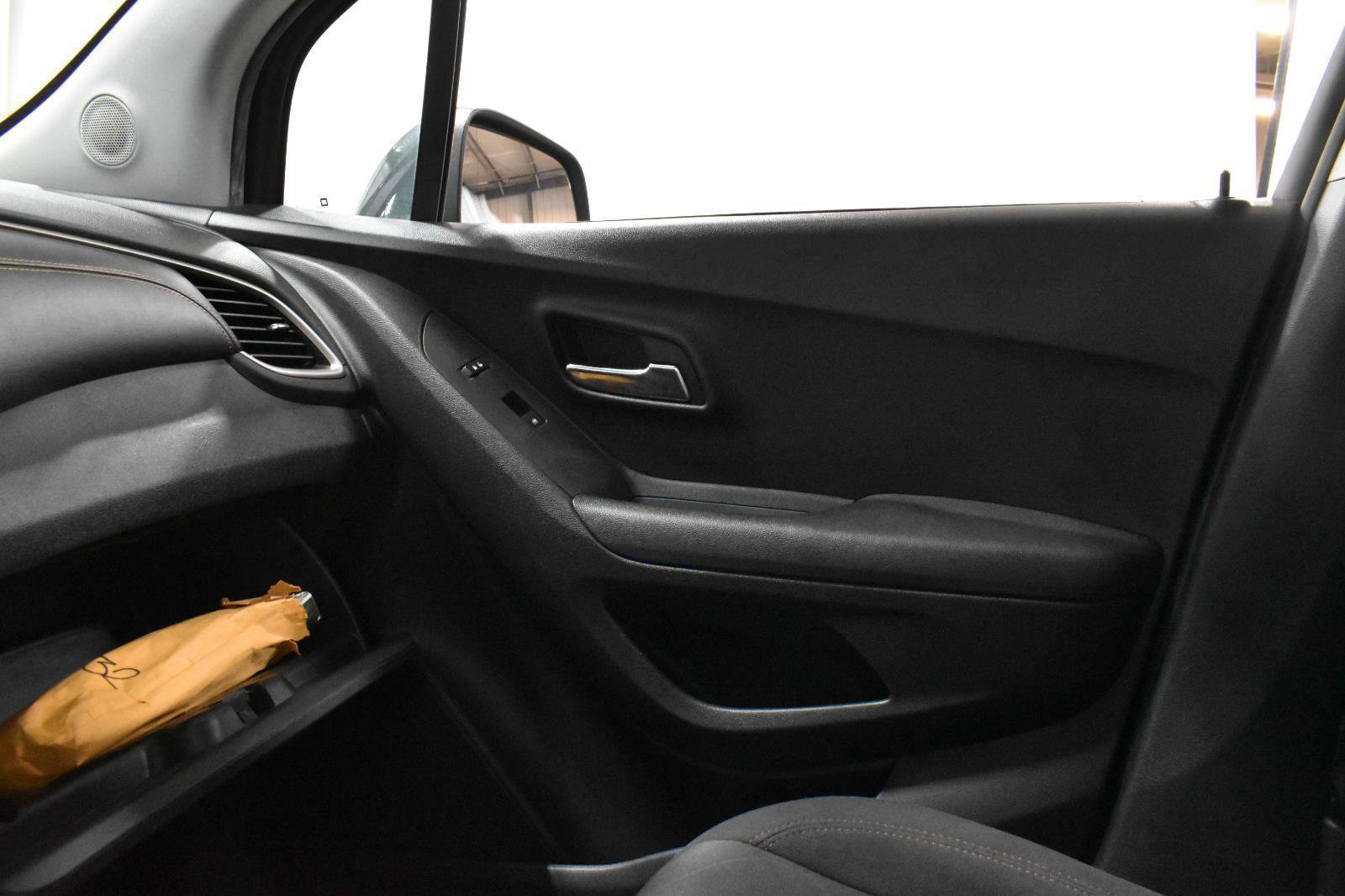 Used 2020 Chevrolet Trax LT image 19