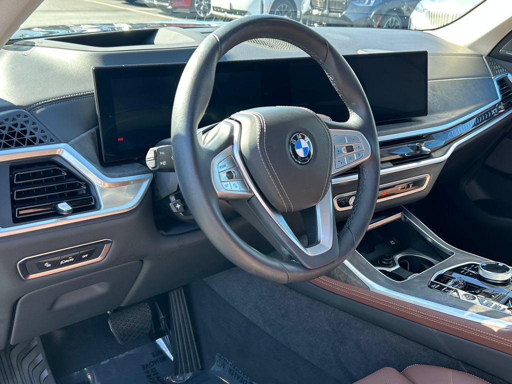 Used 2024 BMW X7 xDrive40i w/ Executive Package AWD/4WD image 13