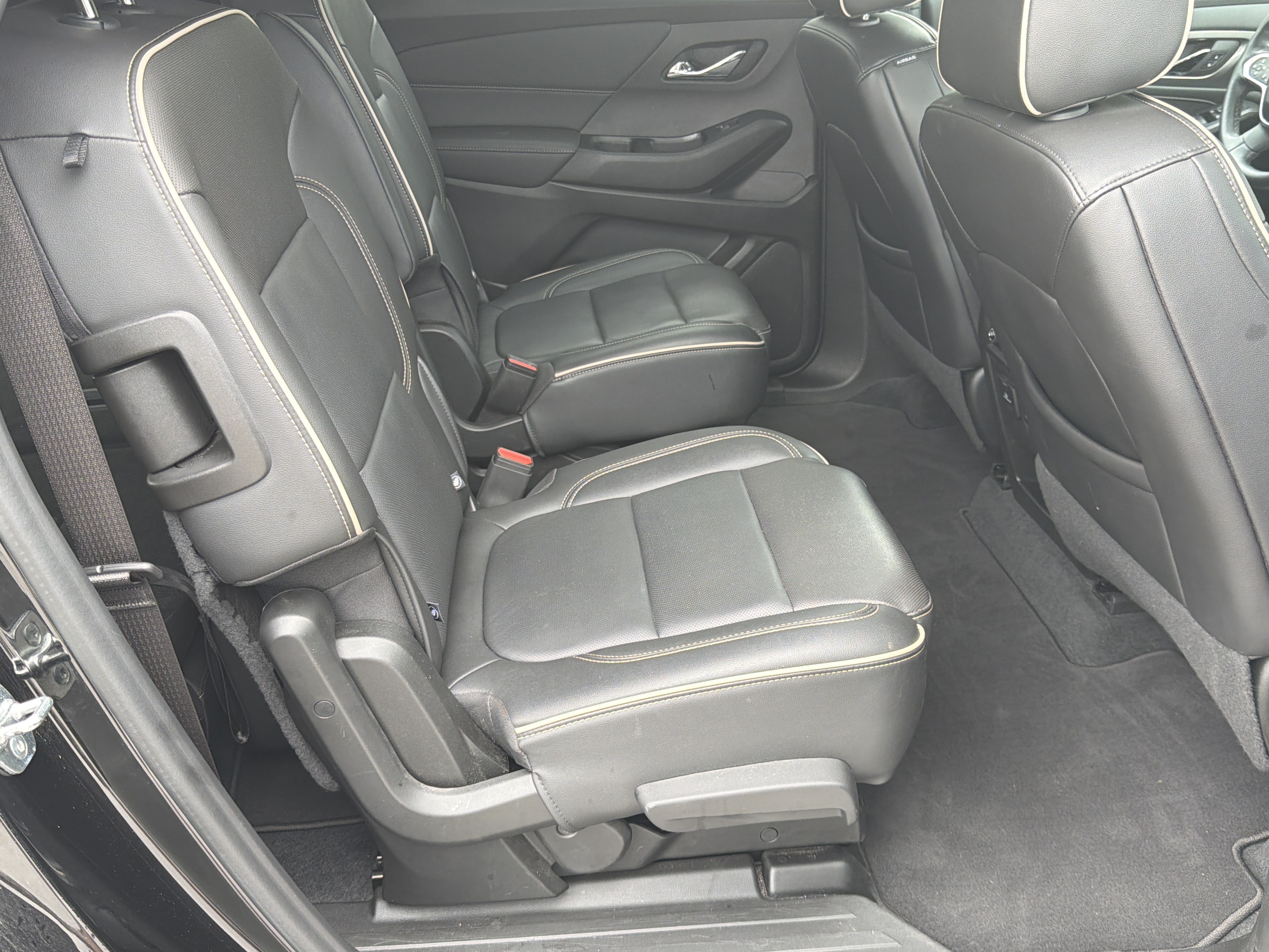 Certified 2023 Chevrolet Traverse Premier FWD image 16
