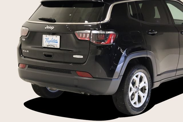 Used 2025 Jeep Compass Latitude AWD/4WD image 7