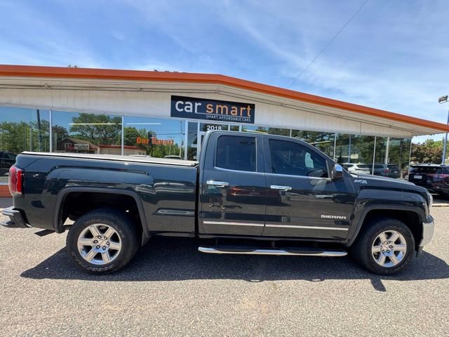 Used 2017 GMC Sierra 1500 SLT w/ SLT Preferred Package AWD/4WD image 8
