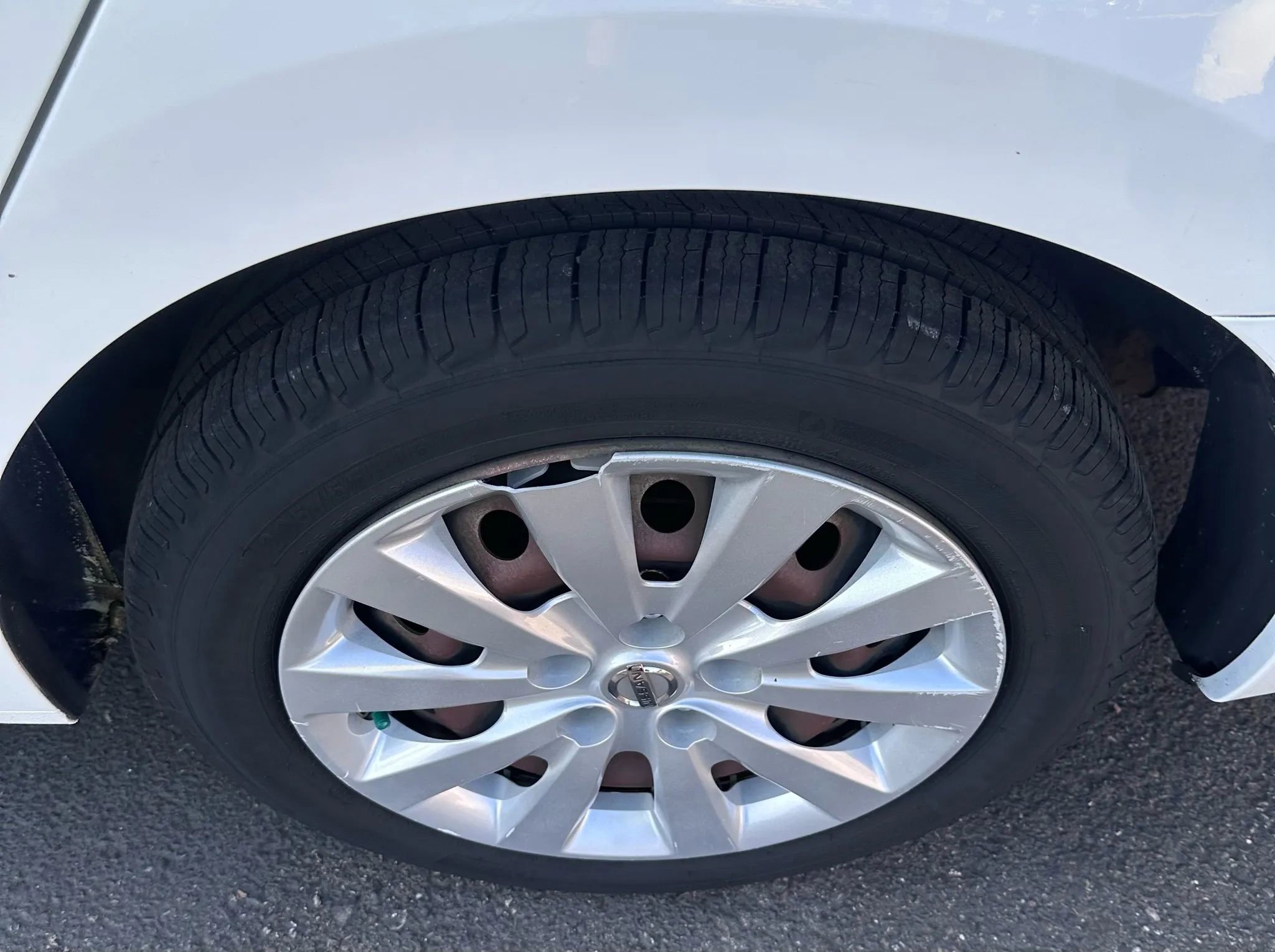 Used 2017 Nissan Sentra SV image 25