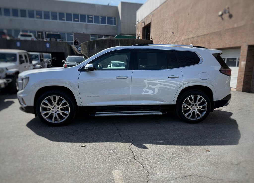 Used 2025 GMC Acadia Denali w/ Super Cruise Package image 16