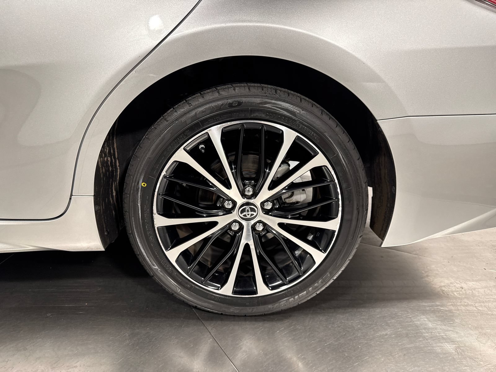 Used 2018 Toyota Camry SE FWD image 15
