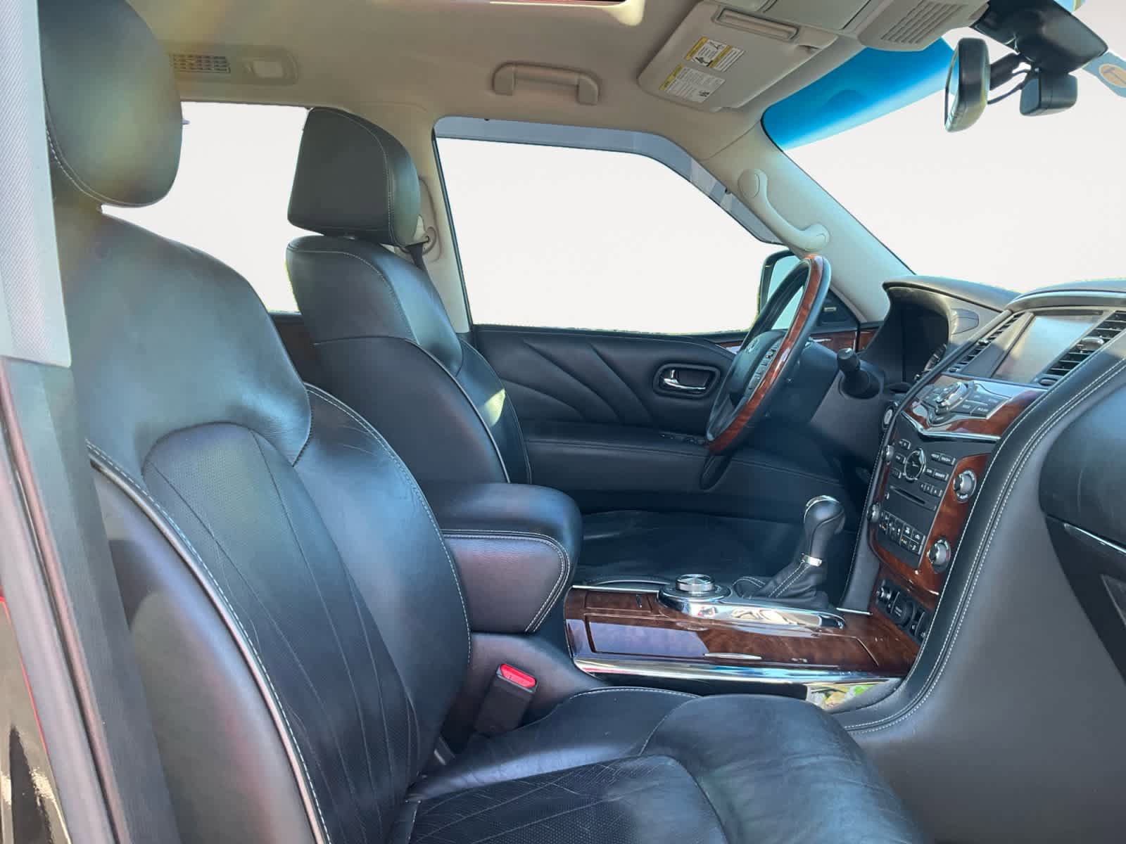 Used 2015 INFINITI QX80 4WD w/ Deluxe Technology Package image 17