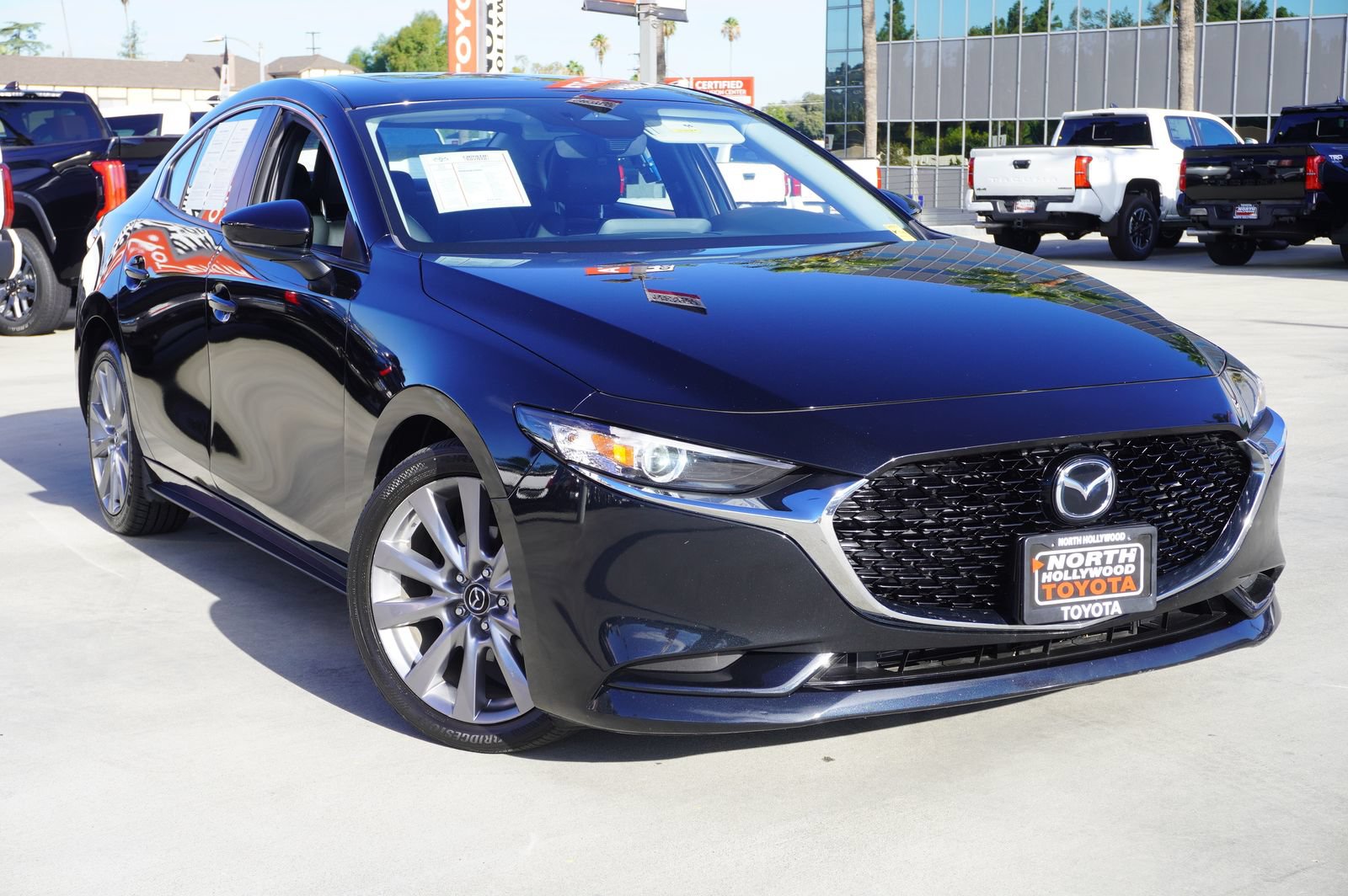 Used 2025 MAZDA MAZDA3 s FWD image 2