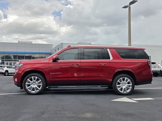 Used 2024 Chevrolet Suburban High Country RWD image 3