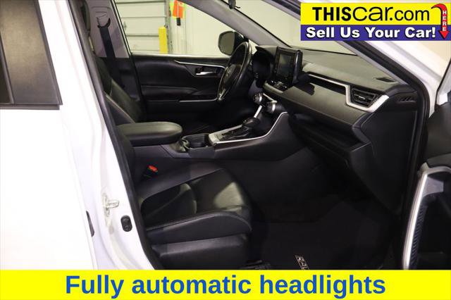 Used 2020 Toyota RAV4 XLE Premium image 22