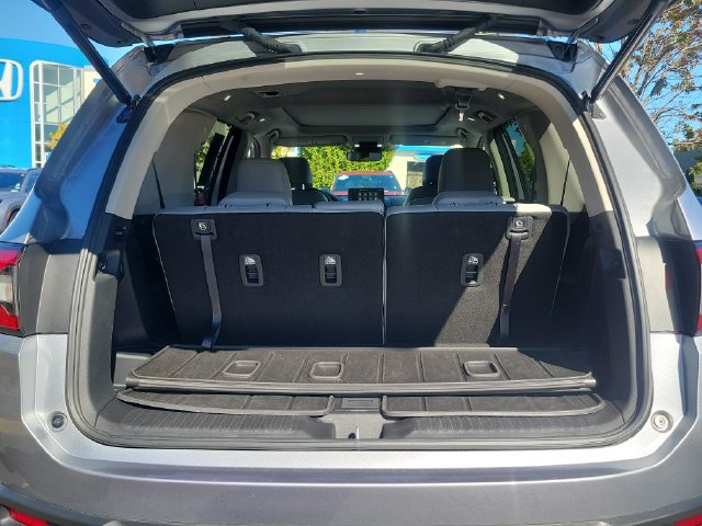Certified 2023 Honda Pilot Touring image 11