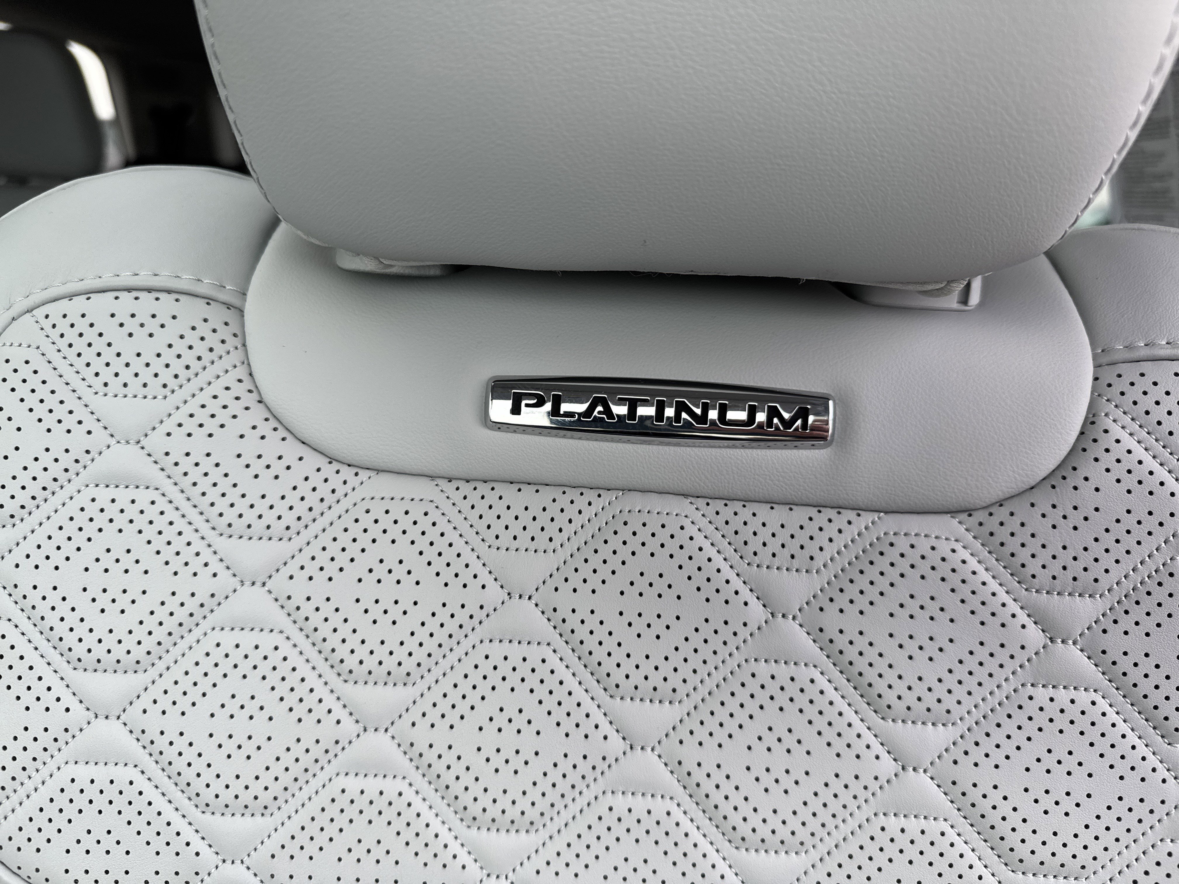 Used 2025 Ford Explorer Platinum w/ Ultimate Package image 43