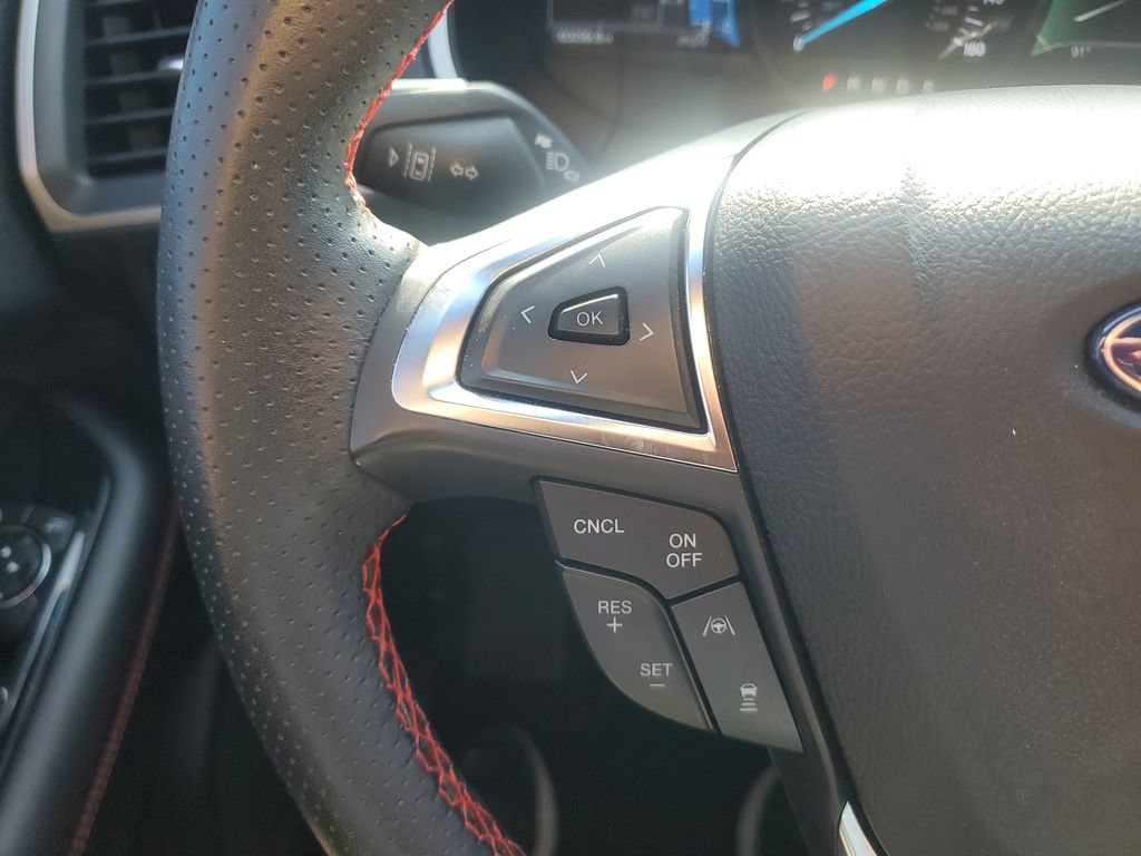 Used 2020 Ford Edge ST-Line FWD image 11