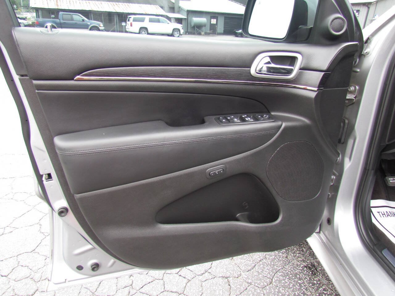 Used 2018 Jeep Grand Cherokee High Altitude AWD/4WD image 11