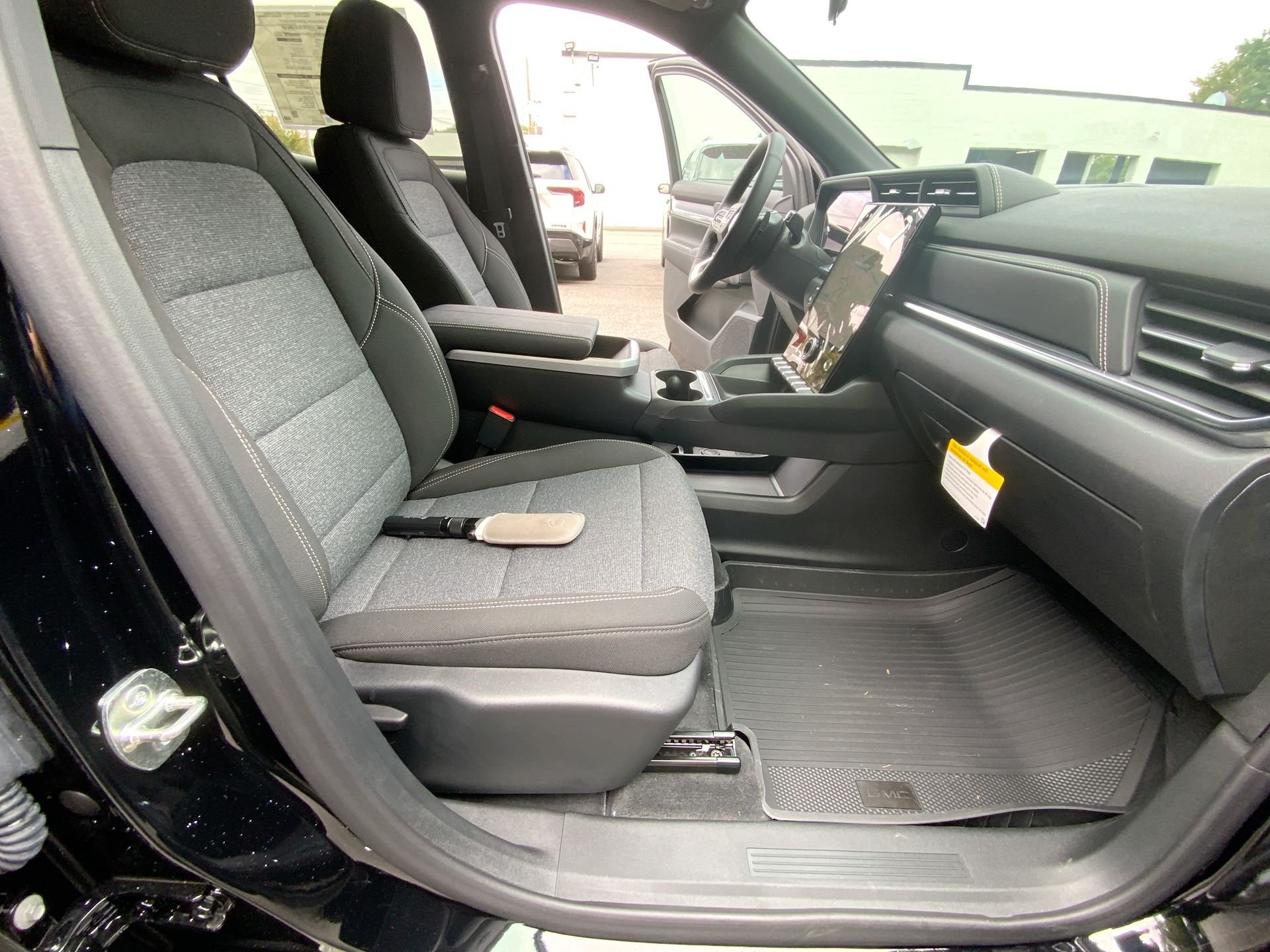 New 2027 GMC Terrain Elevation w/ LPO, Floor Liner Package AWD/4WD image 50