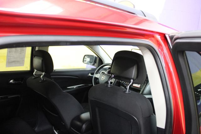 Used 2016 Dodge Journey SXT w/ Comfort/Convenience Group FWD image 10