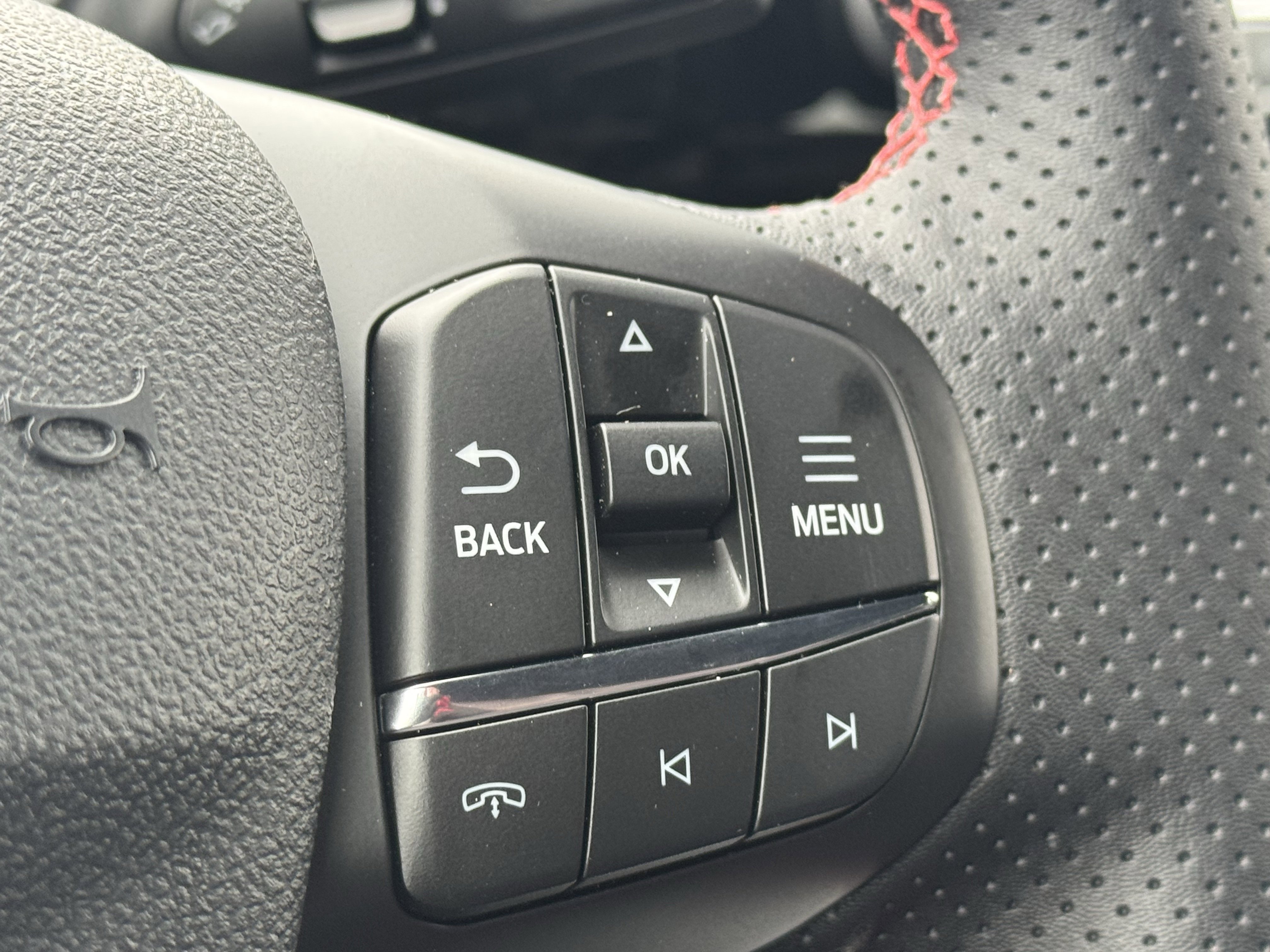 New 2026 Ford Escape ST-Line w/ Cold Weather Package image 16