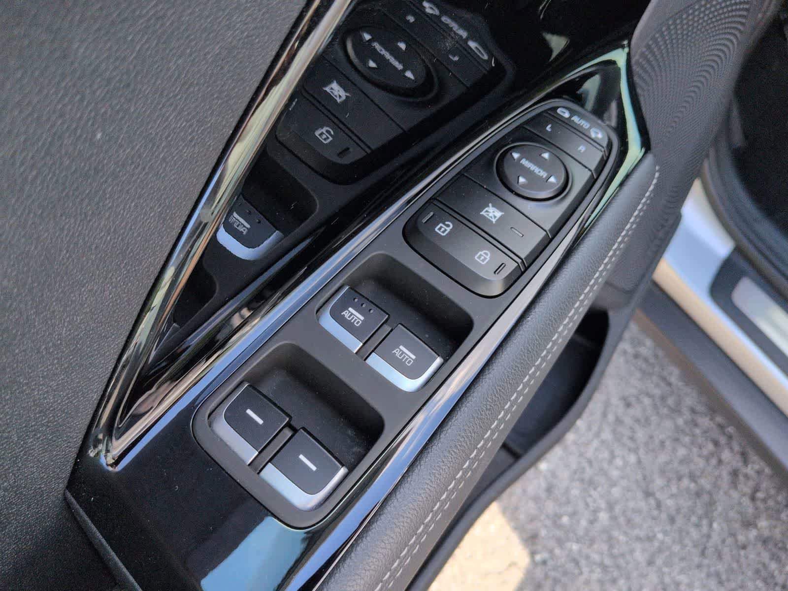 Used 2019 Kia Niro EX w/ EX Premium Package FWD image 9
