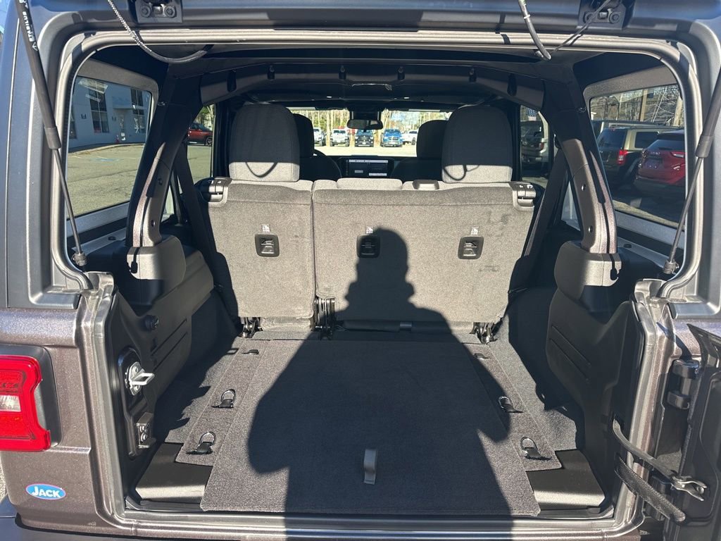 Used 2025 Jeep Wrangler Sport S image 26
